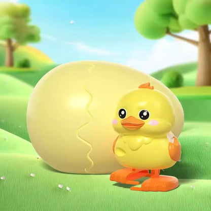 Ovo surpresa com animal a dançar